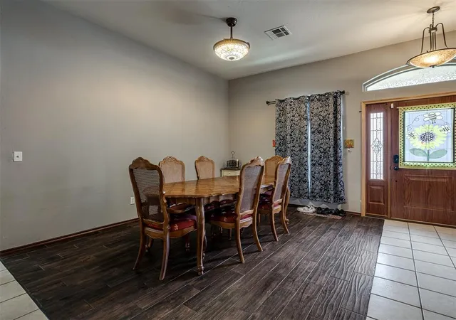 Photo 3 of Single family home for sale at 308 Tumbleweed Rd, Yukon, OK 73099 | MLS# 1248663 | Listing updated on 2026-09-12
