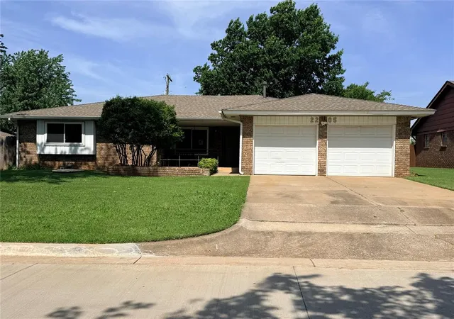 Photo 1 of Sale Pending at 2205 Bellaire Dr, Moore, OK 73160 | MLS# 1248671 | Listing updated on 2026-10-01