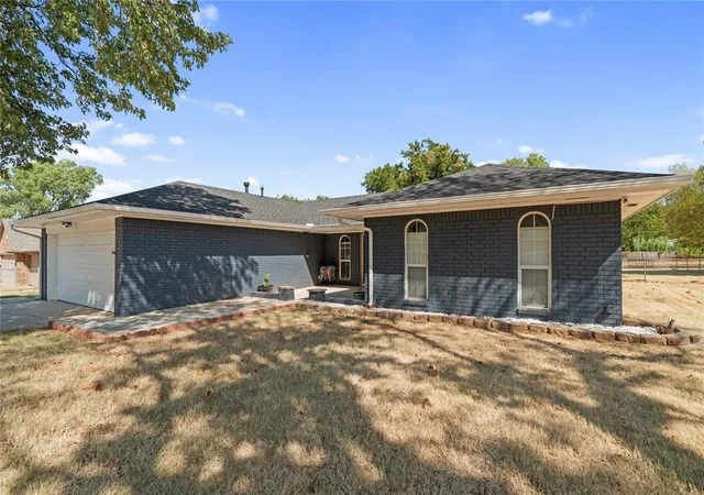 Photo 3 of Single family home for sale at 1821 W Cedar Ridge Dr, Mustang, OK 73064 | MLS# 1248672 | Listing updated on 2026-09-11