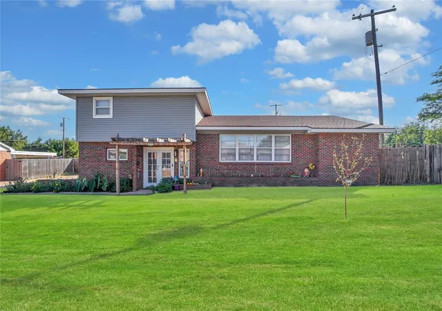 Photo 2 of Single family home for sale at 110 E Hillcrest Ln, Hobart, OK 73651 | MLS# 1248684 | Listing updated on 2026-09-11