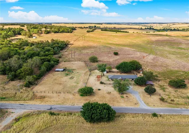 Photo 4 of Single family home for sale at 30110 County Rd 1240, Pocasset, OK 73079 | MLS# 1248691 | Listing updated on 2026-10-06
