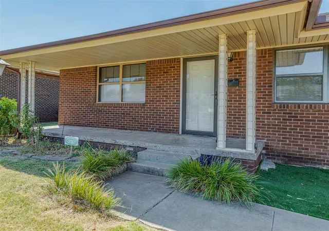 Photo 2 of Single family home for sale at 132 E Jarman Dr, Oklahoma City, OK 73110 | MLS# 1248694 | Listing updated on 2026-09-16