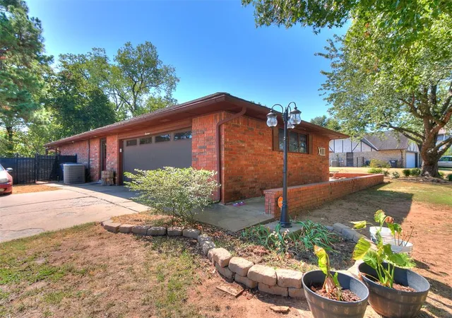 Photo 3 of Single family home for sale at 13 Northridge Rd, Shawnee, OK 74804 | MLS# 1248748 | Listing updated on 2026-09-15