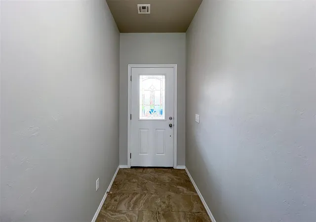 Photo 2 of Single family home for sale at 2901 Cider Ml Ln, Yukon, OK 73099 | MLS# 1248754 | Listing updated on 2026-09-11