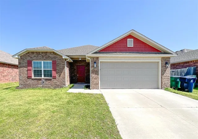 Photo 1 of Single family home for sale at 2928 Cider Ml Ln, Yukon, OK 73099 | MLS# 1248755 | Listing updated on 2026-09-11