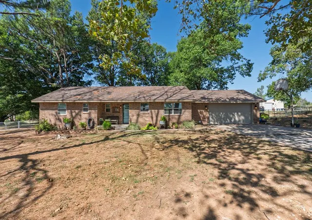 Photo 1 of Single family home for sale at 19806 Malone Rd, Tecumseh, OK 74873 | MLS# 1248766 | Listing updated on 2026-09-11