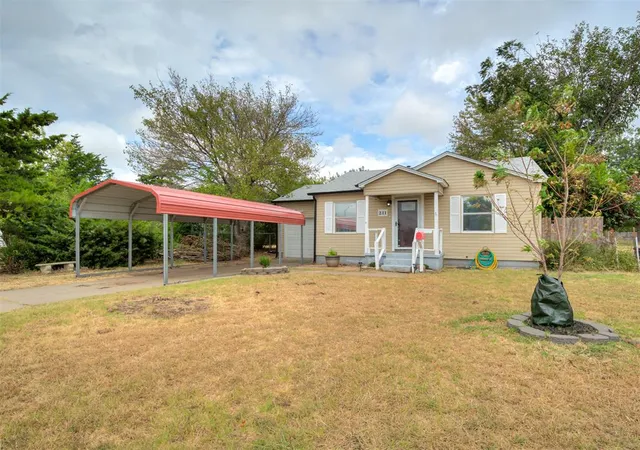 Photo 4 of Single family home for sale at 211 W Dale St, Norman, OK 73069 | MLS# 1248771 | Listing updated on 2026-09-14