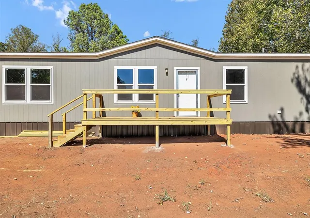 Photo 2 of Single family home for sale at 17708 Highway 76, Lindsay, OK 73052 | MLS# 1248782 | Listing updated on 2026-09-22