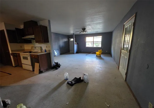 Photo 4 of Sale Pending at 304 Hal Dr, El Reno, OK 73036 | MLS# 1248791 | Listing updated on 2026-09-12
