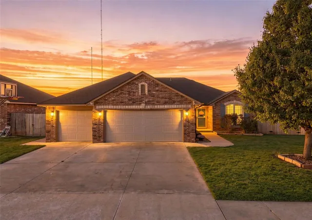 Photo 2 of Single family home for sale at 3312 Marilyn Dr, Moore, OK 73160 | MLS# 1248844 | Listing updated on 2026-09-12