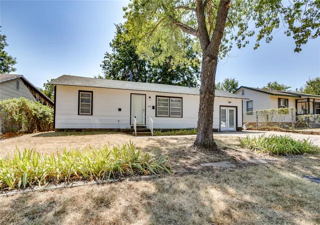 Photo 3 of Single family home for sale at 800 E Arbor Dr, Oklahoma City, OK 73110 | MLS# 1248892 | Listing updated on 2026-09-13