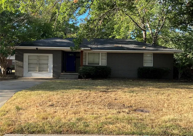 Photo 1 of Single family home for sale at 1519 S Windsor Way, Norman, OK 73069 | MLS# 1248908 | Listing updated on 2026-09-13