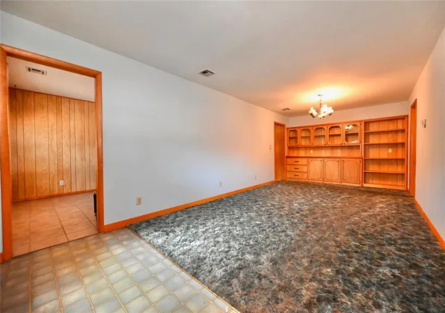 Photo 2 of Single family home for sale at 815 S 19th Street, Chickasha, OK 73018 | MLS# 1248957 | Listing updated on 2026-09-15