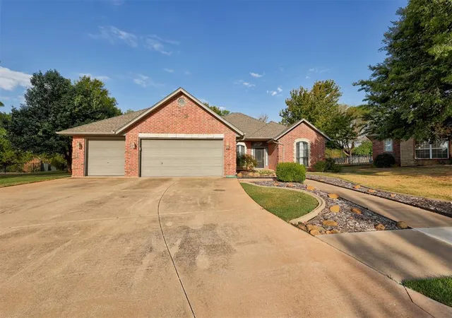 Photo 2 of Single family home for sale at 1772 Lake Shadows Ct, Edmond, OK 73012 | MLS# 1248965 | Listing updated on 2026-09-15