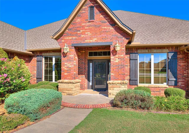 Photo 3 of Single family home for sale at 13439 Prestwick Cir, Choctaw, OK 73020 | MLS# 1249116 | Listing updated on 2026-09-14