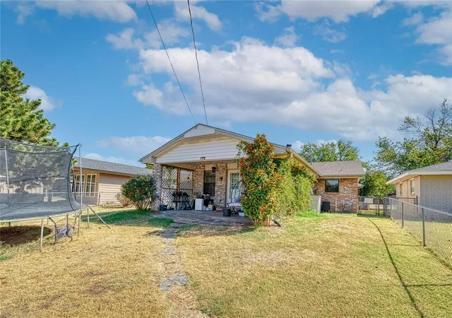 Photo 2 of Single family home for sale at 613 W 10th Street, Cordell, OK 73632 | MLS# 1249186 | Listing updated on 2026-09-15