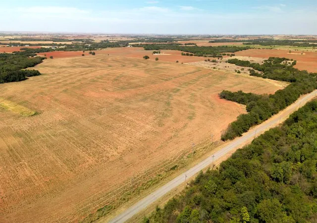 Photo 3 of House for sale at N Cimarron Rd, Piedmont, OK 73078 | MLS# 1249312 | Listing updated on 2026-09-28