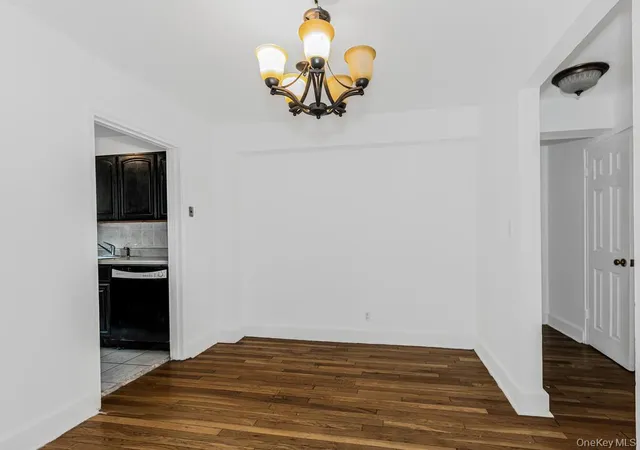 Photo 3 of Condo for sale at 144 Ravine Ave #2C, Yonkers, NY 10701 | MLS# H6331226 | Listing updated on 2026-09-13