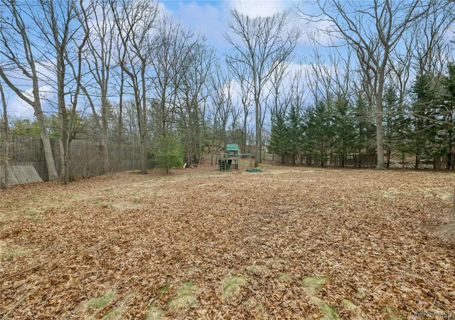Photo 3 of Land for sale at 9 Jeanine Ct, Dix Hills, NY 11746 | MLS# 840306 | Listing updated on 2026-09-11