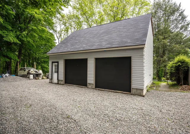 Photo 2 of Single family home for sale at 929 Fox Meadow Rd, Yorktown Heights, NY 10598 | MLS# 869814 | Listing updated on 2026-09-13