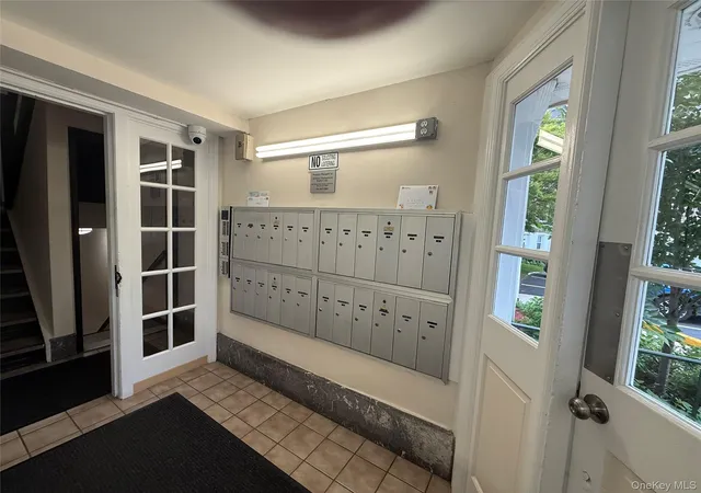 Listing Photo 5 - Condo for sale in building located at 600 Pelham Rd, New Rochelle, NY 10801 - Unit #Building B Unit E