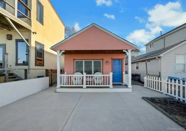 Photo 2 of Condo for sale at 59c Edgewater Park Dr #59C, Bronx, NY 10465 | MLS# 890568 | Listing updated on 2026-09-23