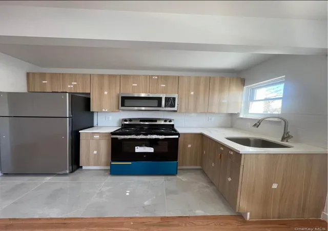 Multi family home for sale at 718 Rosedale Ave, Bronx, NY 10473 | MLS# 905370
