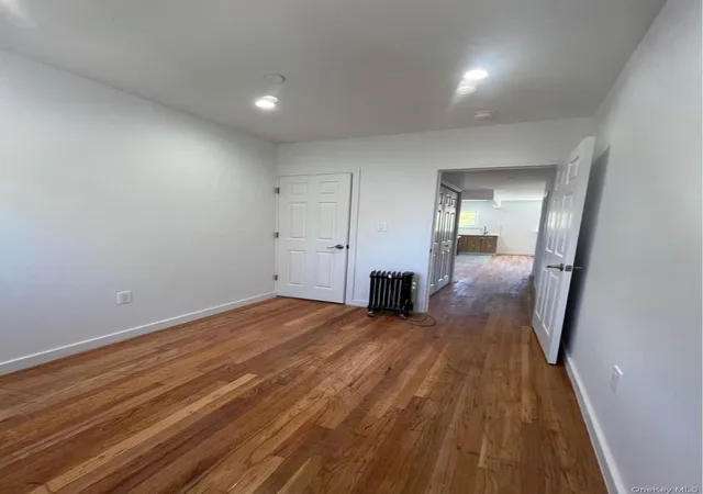 Photo 3 of House for sale at 718 Rosedale Ave, Bronx, NY 10473 | MLS# 905370 | Listing updated on 2026-09-15