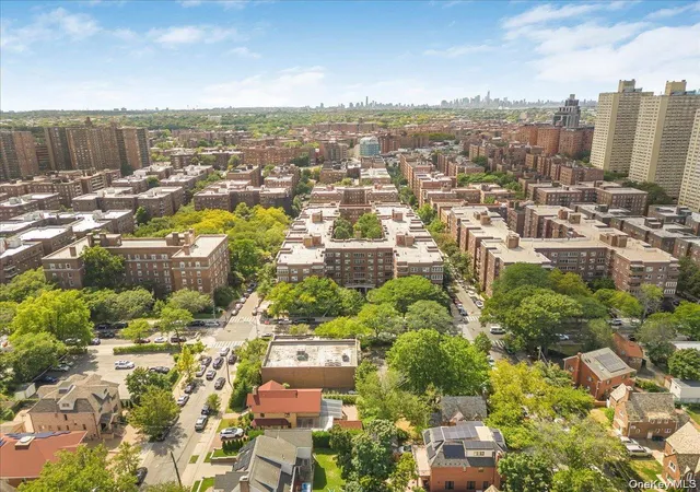 Listing Photo 2 - Condo for sale in building located at 67-66 108th St, New York, NY 11375 - Unit #B31