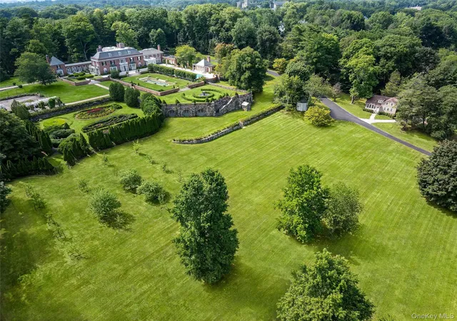 Photo 2 of Mansion for sale at 2525 Purchase St, Purchase, NY 10577 | MLS# 915874 | Listing updated on 2026-09-11
