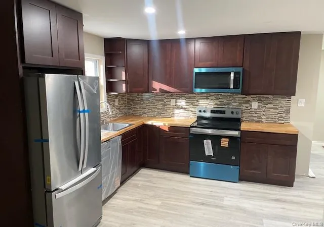 Photo 3 of Single family home for sale at 56 Ash St, Islip, NY 11722 | MLS# 918745 | Listing updated on 2026-09-12