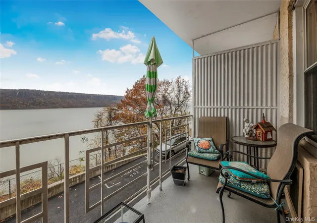 Photo 2 of Condo for sale at 679 Warburton Ave #1M, Yonkers, NY 10701 | MLS# 935240 | Listing updated on 2026-09-15