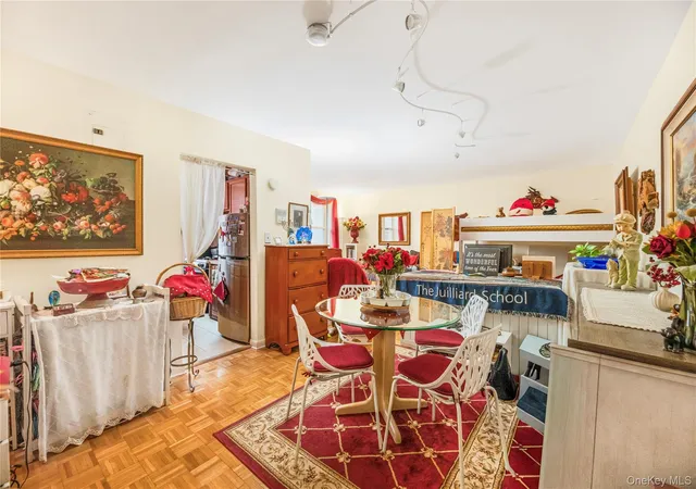 Photo 4 of House for sale at 679 Warburton Ave #1M, Yonkers, NY 10701 | MLS# 935240 | Listing updated on 2026-09-15