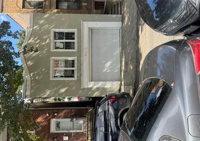 Photo 3 of Single family home for sale at 235 E 235th Street, New York, NY 10470 | MLS# 935718 | Listing updated on 2026-09-22