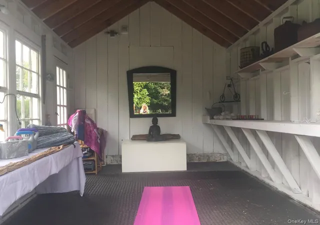 Photo 3 of Single family home for sale at 179 G Springville Rd, Hampton Bays, NY 11946 | MLS# 946609 | Listing updated on 2026-09-14