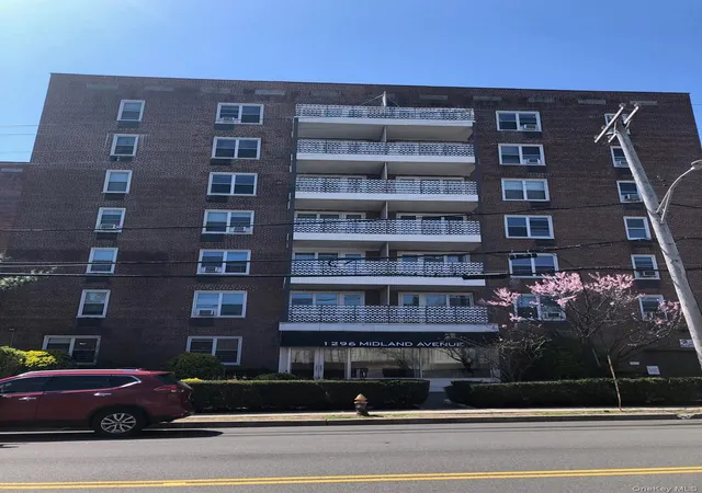 Photo 1 of Sale Pending at 1296 Midland Ave #E4, Yonkers, NY 10704 | MLS# 946842 | Listing updated on 2026-09-11