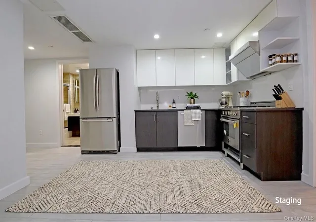 Photo 1 of Sale Pending at 15815 Union Turnpike #3B, New York, NY 11366 | MLS# 947410 | Listing updated on 2026-09-11