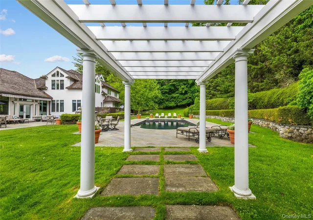 Photo 3 of Mansion for sale at 150 Old Farm Rd N, Mount Pleasant, NY 10514 | MLS# 950756 | Listing updated on 2026-09-18