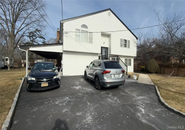 Photo 1 of Sale Pending at 55 Parkway Ave, Babylon, NY 11701 | MLS# 956530 | Listing updated on 2026-09-18