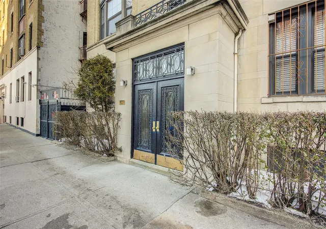 Listing Photo 1 - Condo for sale in building located at 33-11 82Nd St, New York, NY 11372 - Unit #51
