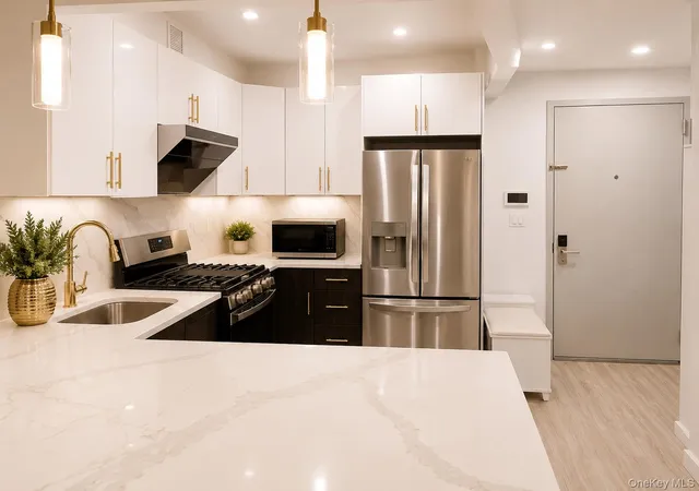 Photo 4 of Condo for sale at 7065 Queens Blvd #8J, Woodside, NY 11377 | MLS# 959073 | Listing updated on 2026-09-12