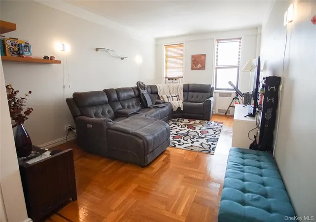 Photo 4 of House for sale at 3321 Bruckner Blvd #5J, New York, NY 10461 | MLS# 959634 | Listing updated on 2026-09-28