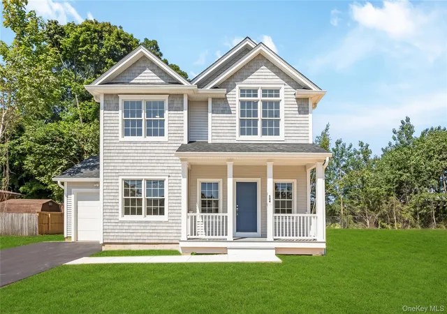 Photo 2 of Single family home for sale at 510 Bayport Ave, Islip, NY 11705 | MLS# 961533 | Listing updated on 2026-09-18
