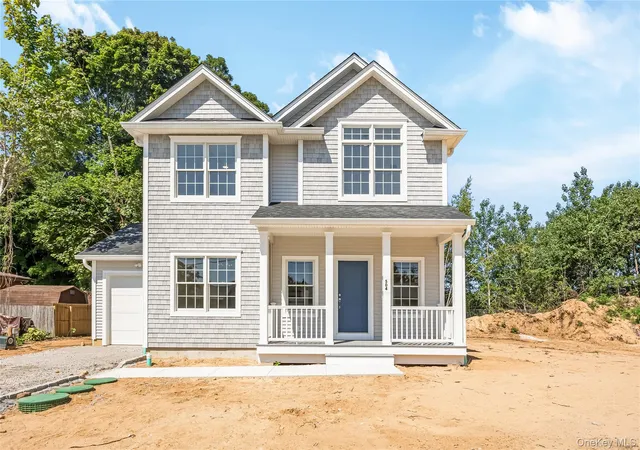Photo 3 of Single family home for sale at 510 Bayport Ave, Islip, NY 11705 | MLS# 961533 | Listing updated on 2026-09-18