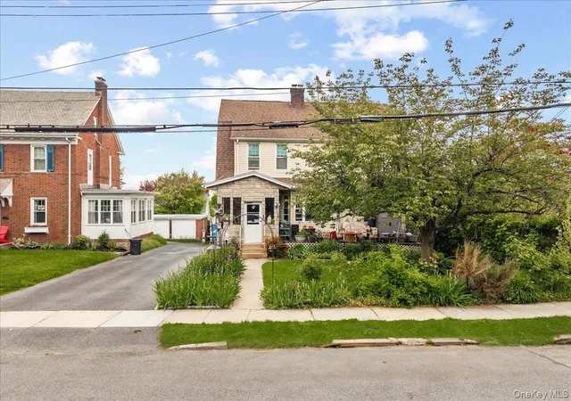 Photo 2 of Single family home for sale at 27 Faneuil Pl, New Rochelle, NY 10801 | MLS# 963055 | Listing updated on 2026-09-15