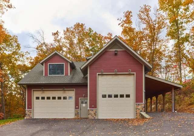 Photo 4 of Single family home for sale at 203 Silver Lake Rd, Rhinebeck, NY 12572 | MLS# 969504 | Listing updated on 2026-09-15