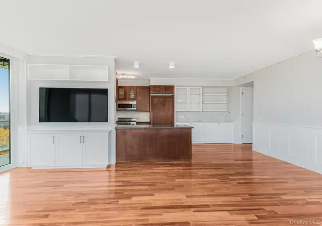 Photo 4 of Condo for sale at 640 W 237th Street #7D, Bronx, NY 10463 | MLS# 970137 | Listing updated on 2026-09-10