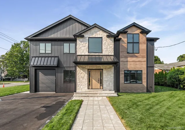 Photo 1 of Mansion for sale at 555 Marian Ct, Hempstead, NY 11554 | MLS# 971681 | Listing updated on 2026-09-15