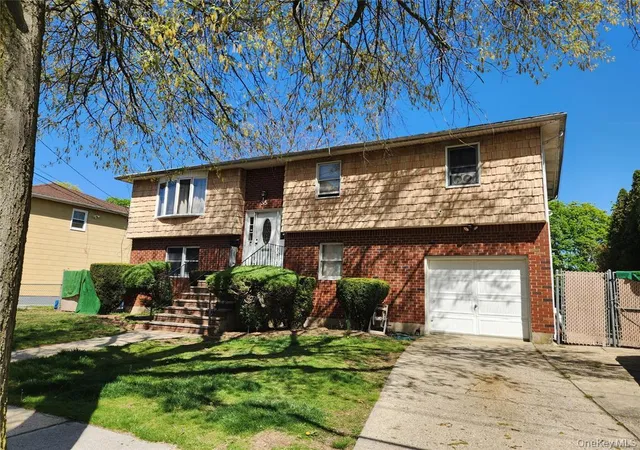 Photo 1 of Single family home for sale at 35 Mulford Pl, Hempstead, NY 11550 | MLS# 972071 | Listing updated on 2026-09-15