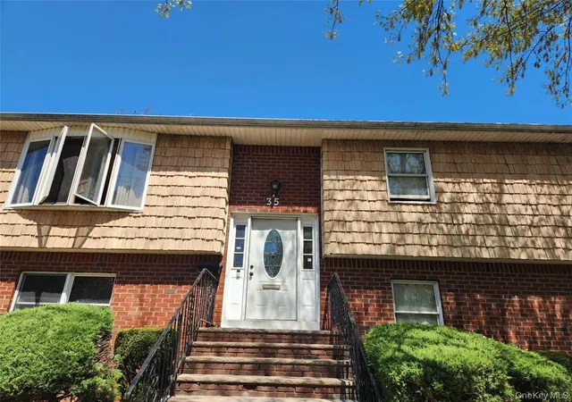 Photo 2 of Single family home for sale at 35 Mulford Pl, Hempstead, NY 11550 | MLS# 972071 | Listing updated on 2026-09-15